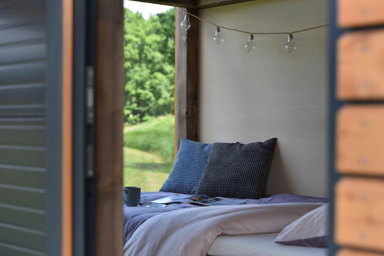 Готель Glamping Hluboka Глубока-над-Влтавою Екстер'єр фото
